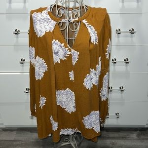 Free Preoe swing floral top, size M